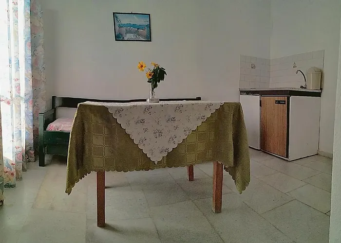 Chrisanthi Appartement *